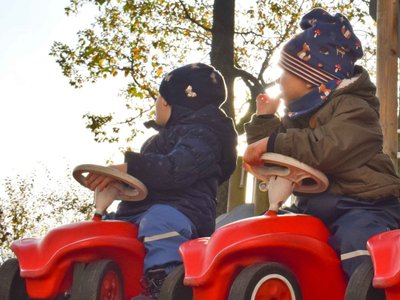 Kita Stadt Lüdenscheid Kinder Spielen Kita Stadt Lüdenscheid Kinder Spielen Bobby Car